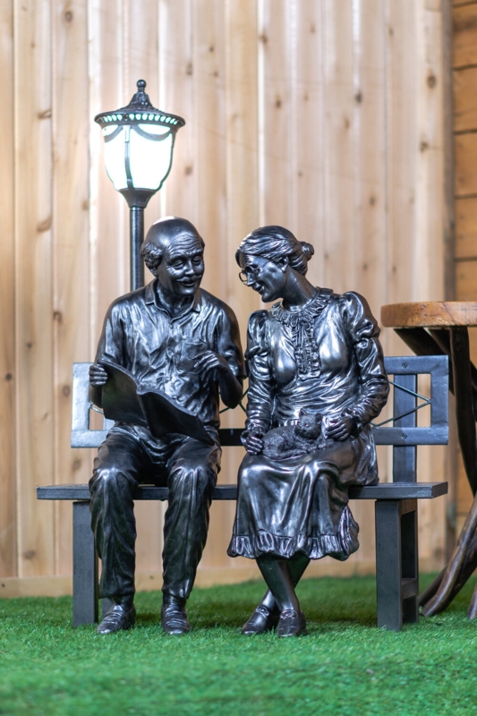 Decorative Garden Statue - Old Couple With Street Lamp Post