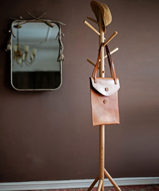 Farudin Solid Wood Freestanding Coat Rack