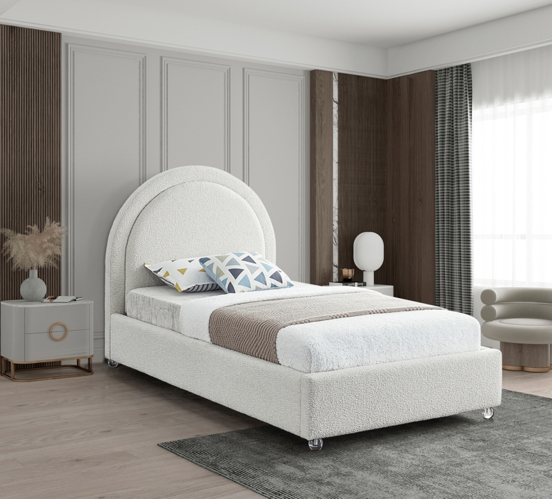 Harley-Jay Upholstered Boucle Platform Bed
