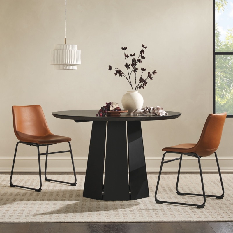 Johnovan 47.5" Pedestal Dining Table