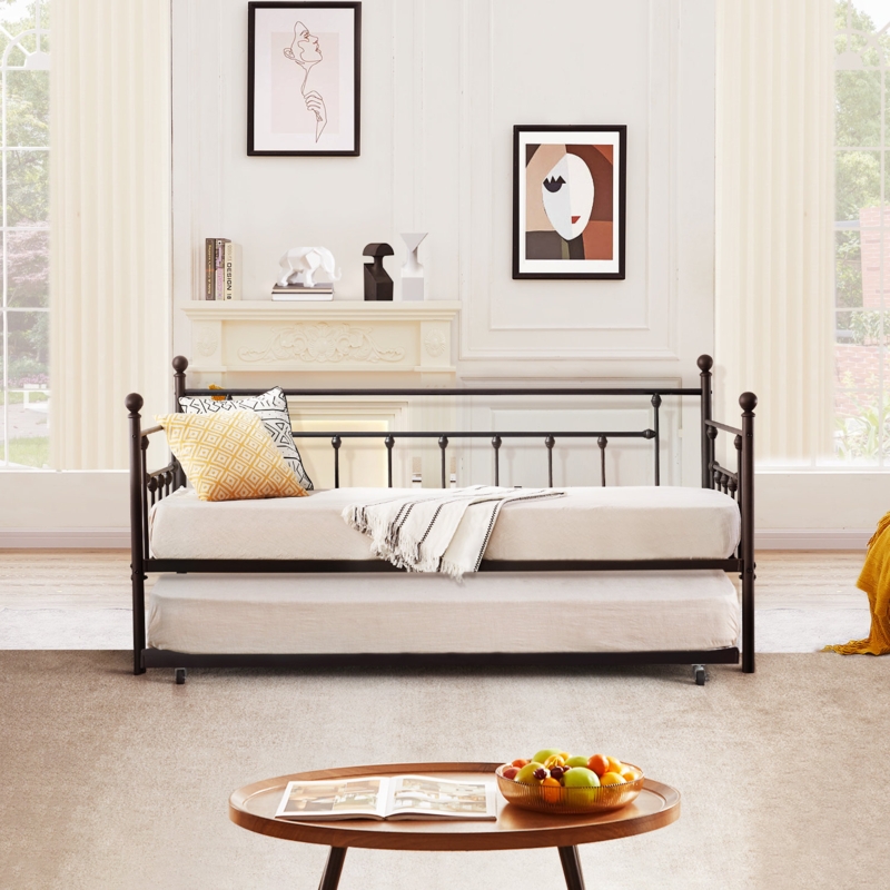 Korecky Daybed with Trundle