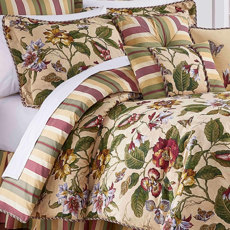 Laurel Springs Reversible Comforter Set