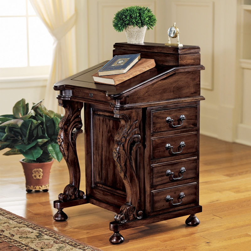 Marquis 21'' Captain's Desk