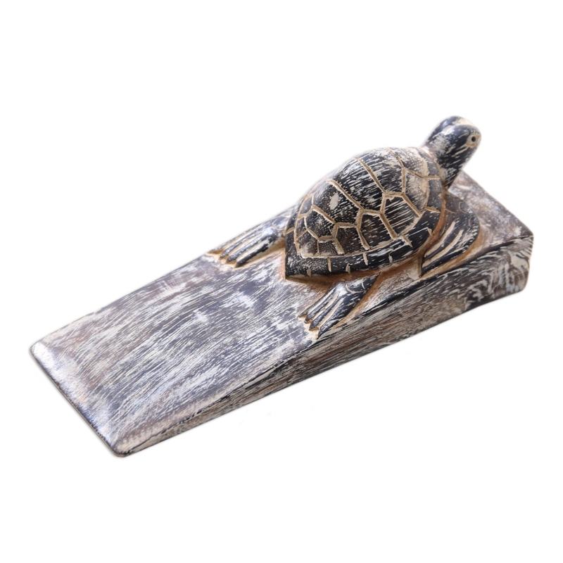 Polster Handmade Baby Turtle Wood Wedge Floor Stop