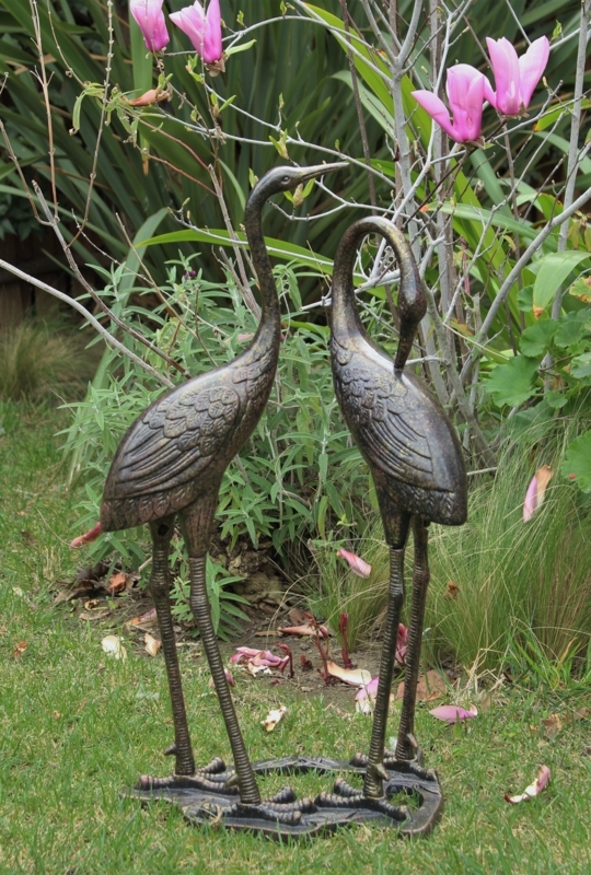 Rosalez Bird Animals Weather Resistant Metal Garden Statue