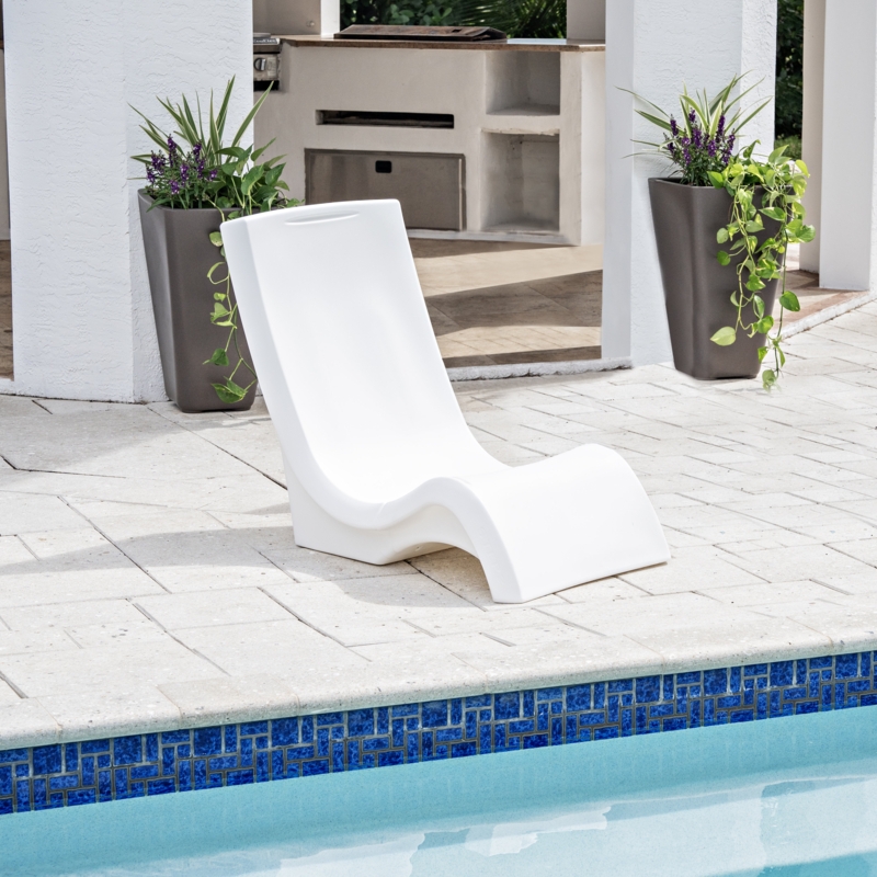 Step2 Vero Pool Chair White