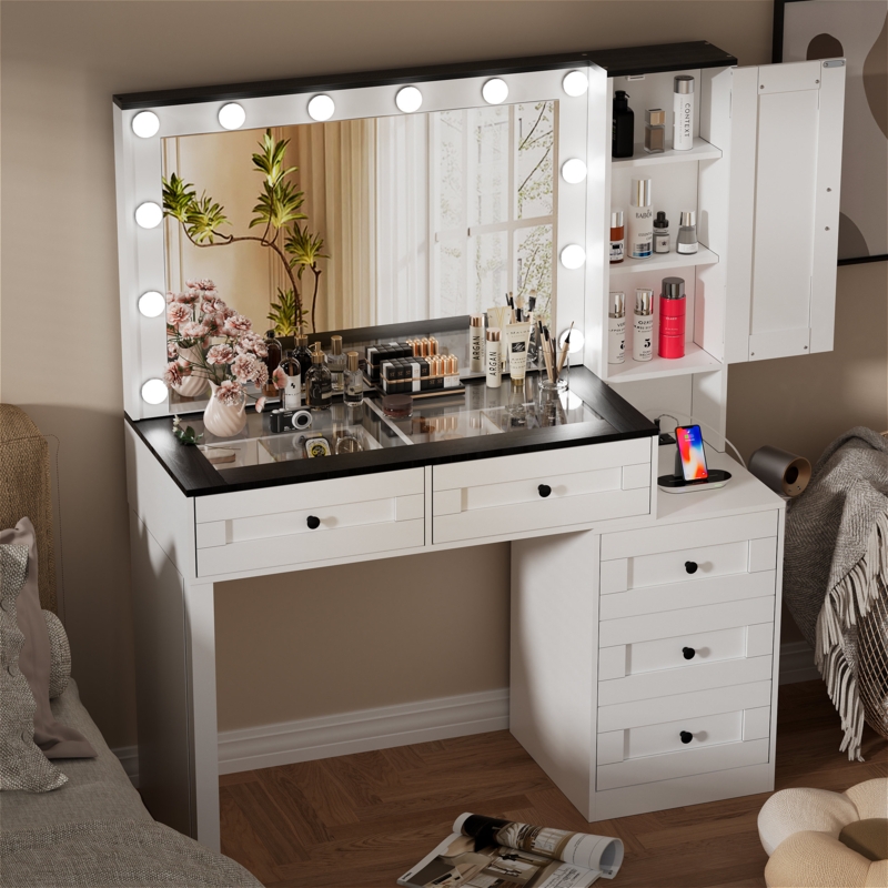 Vanity Set with Lighted Mirror