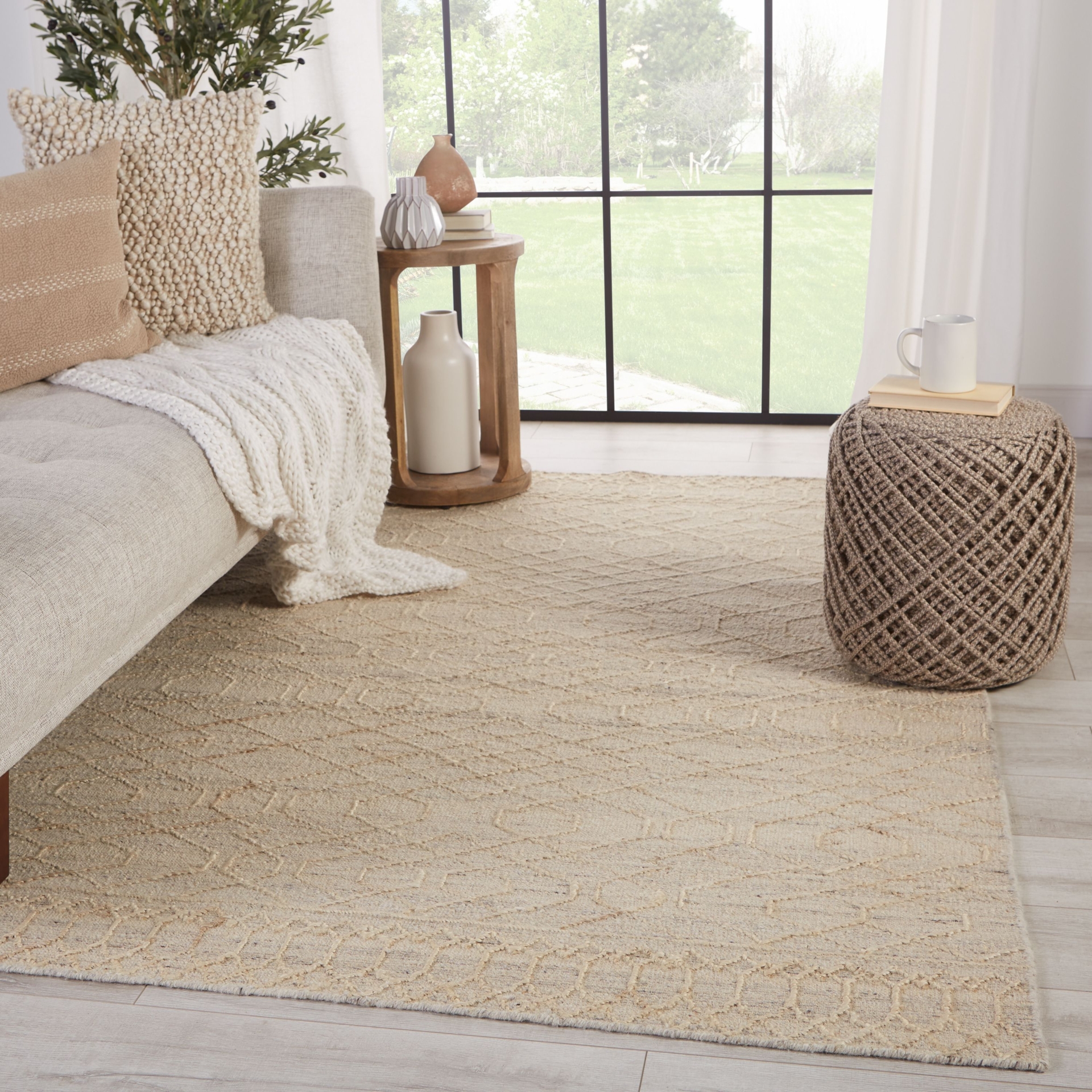 Celia Rug - Color: Cream, Gray; Size: 5' x 8'