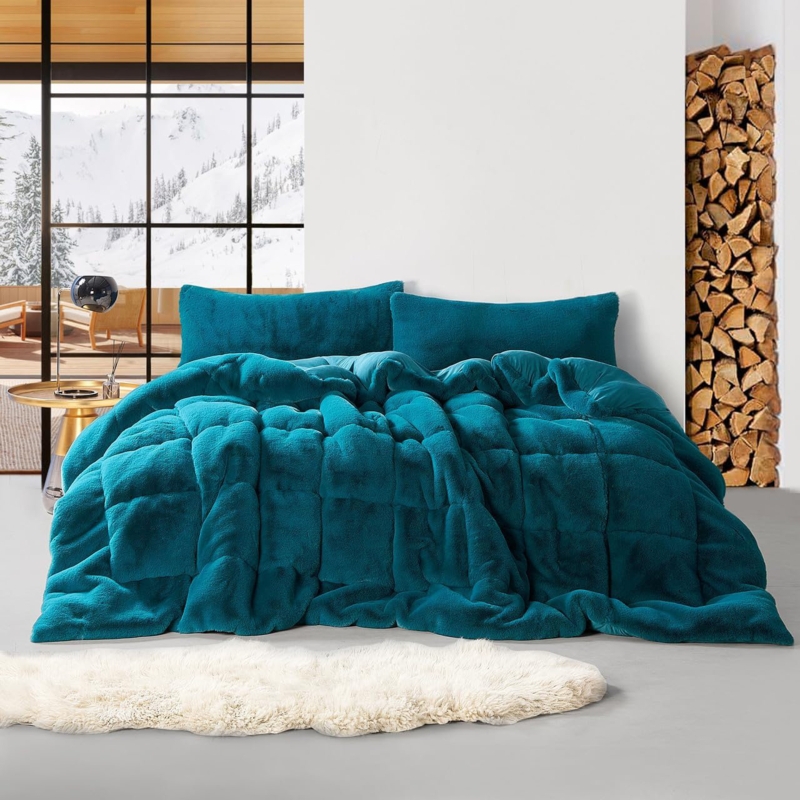 Chunky Bunny Yoga Faux Fur Coma Inducer Oversized Comforter