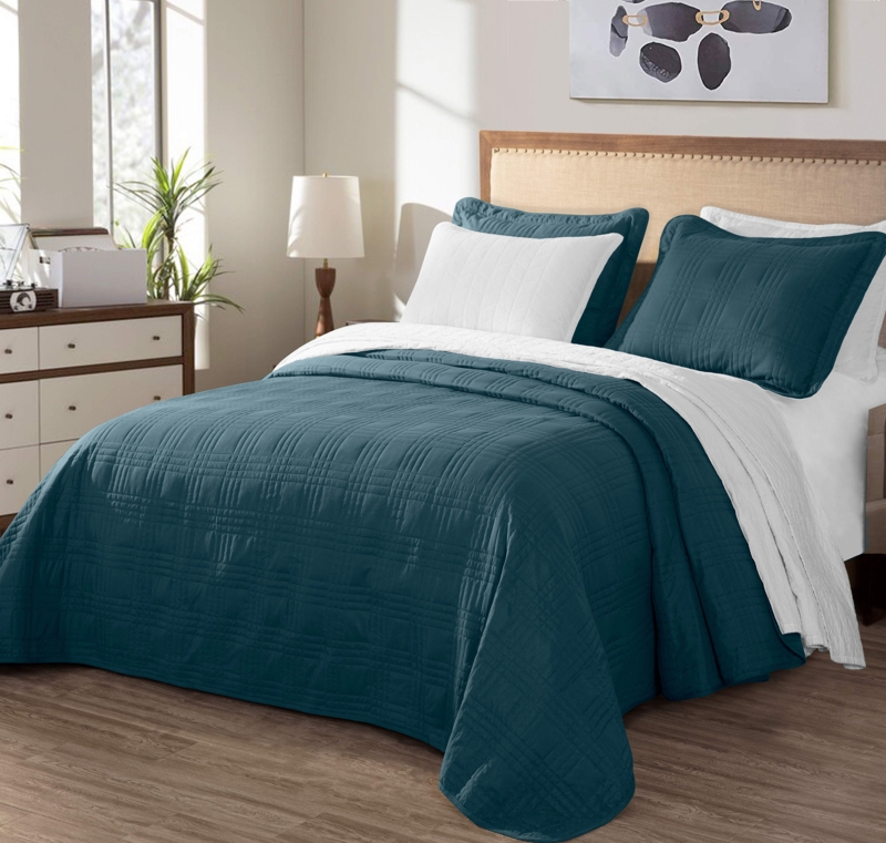 Geometric Shapes Coverlet Set