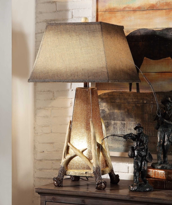 Hoye-Crest Table Lamp