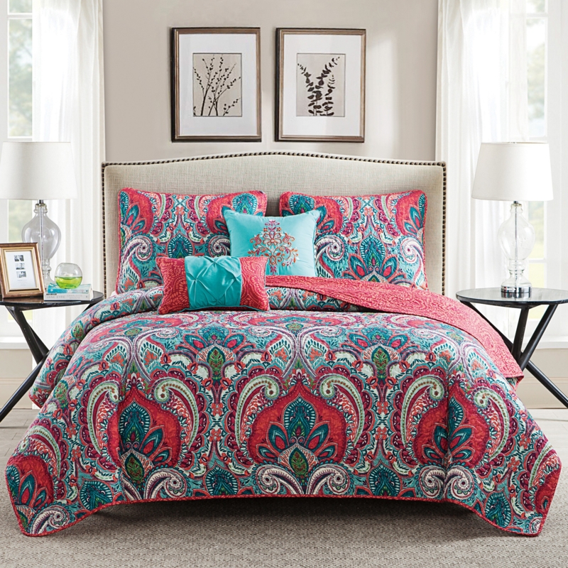 Olympic Polyester Damask Quilt Set