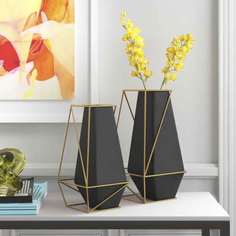 Santino Metal Table Vase