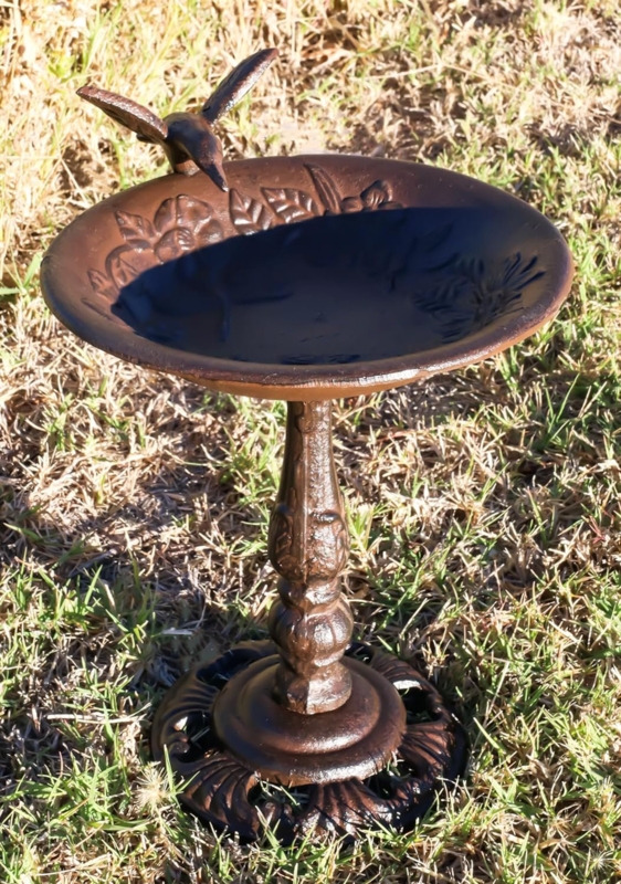 Steib Iron Pedestal Birdbath