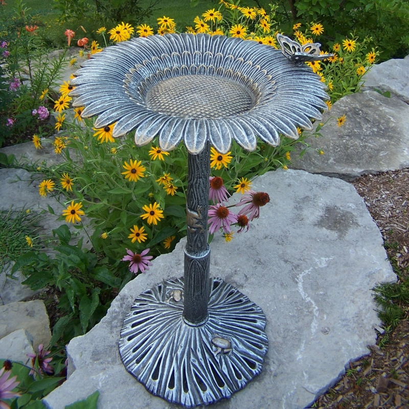 Wensley Metal Pedestal Birdbath