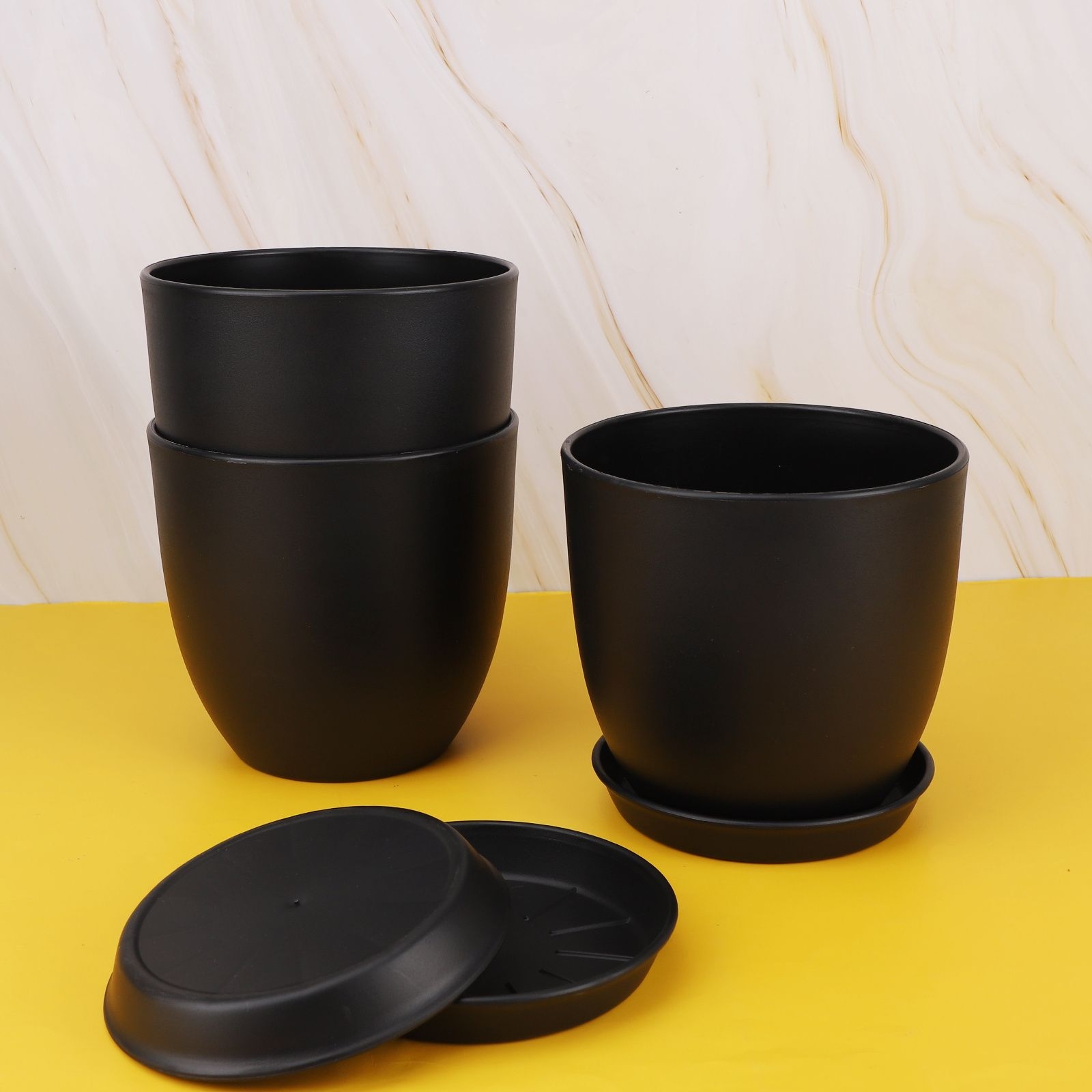 nullPot en Plastique pais Givr Noir de 6.3" avec Trou de Drainage & Soucoupe - Parfait pour les Plantes Grasses, les Semis & la Verdure de Bureau, Disponible en Packs de 1/2/3/5.