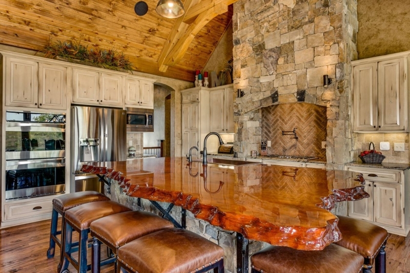 15 Rustic Kitchen Islands Perfect for Any Kitchen