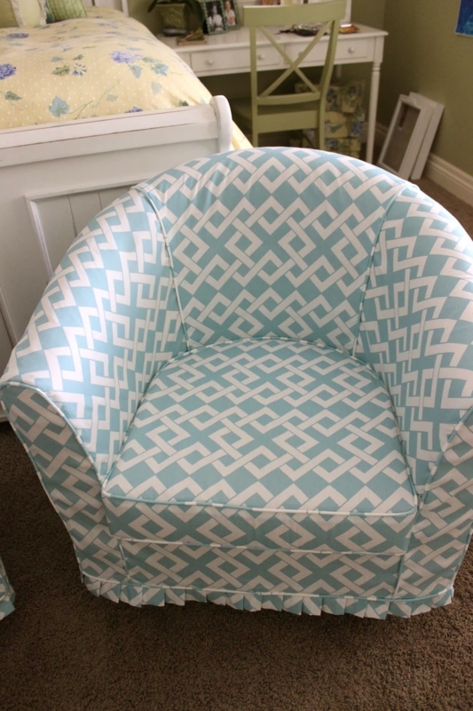 Blue White Geometric Pattern Barrel Back Swivel Chair