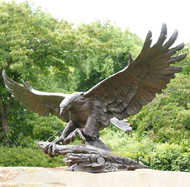 Bronze Eagle Sculpture for Garden Decoration