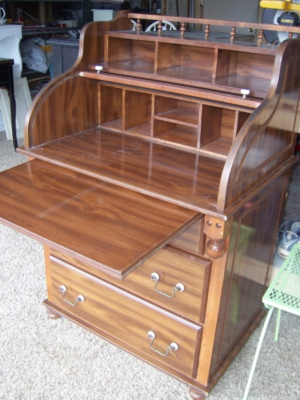 Classic Wooden Roll-Top Desk with Storage Drawers