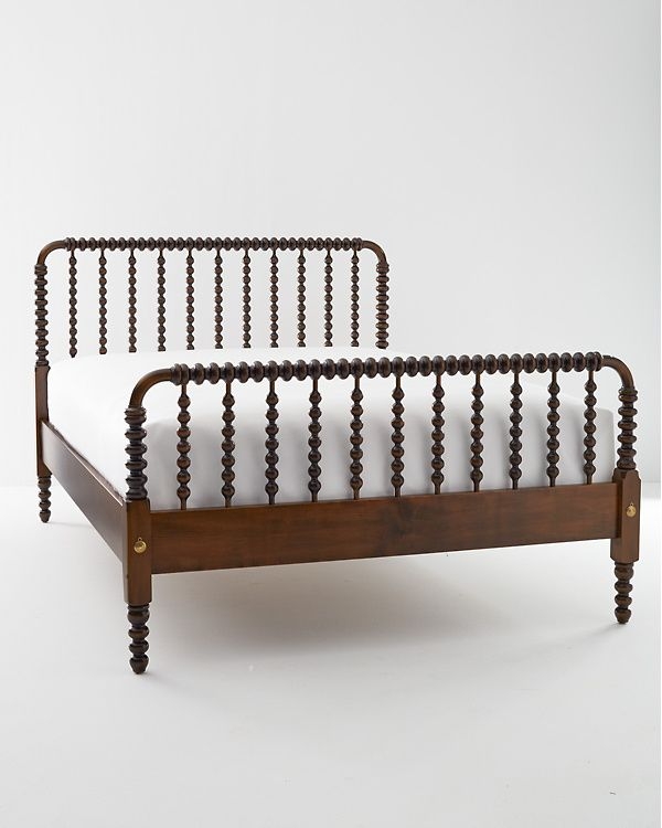 Classic Wooden Spindle Bed Frame Design