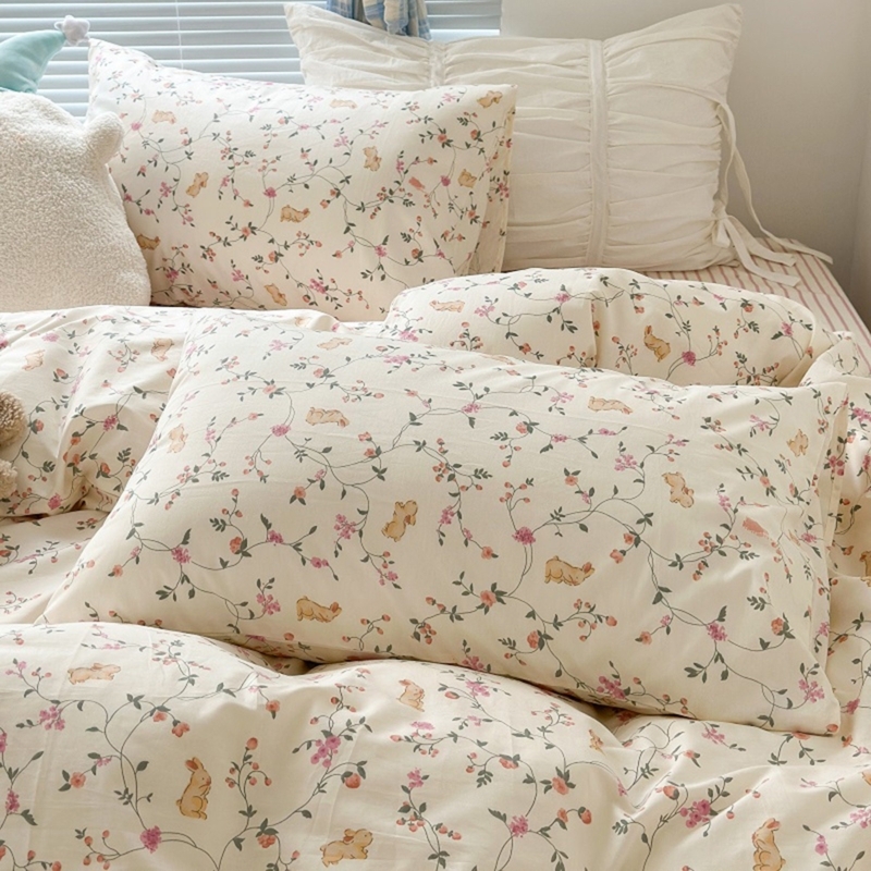 Cozy Retro Floral and Rabbit Print Bedding Set