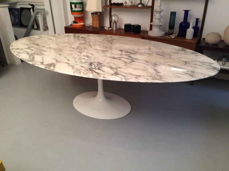 Eero Saarinen Oval Marble Dining Table Design