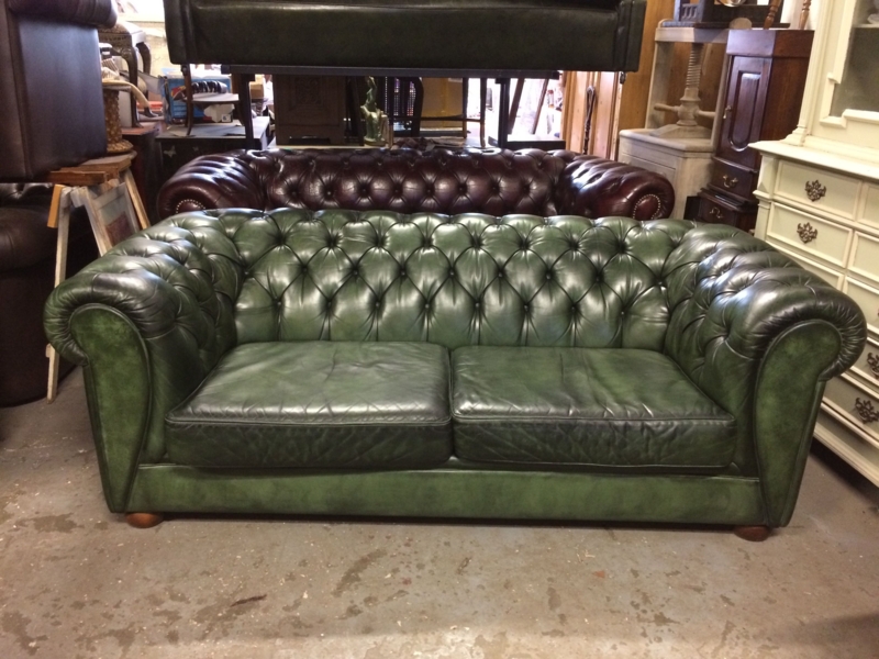 Elegant Classic Green Leather Chesterfield Sofa