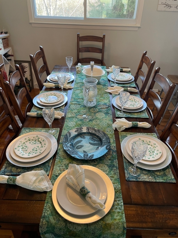 Elegant Green Table Runner and Placemats Dining Set