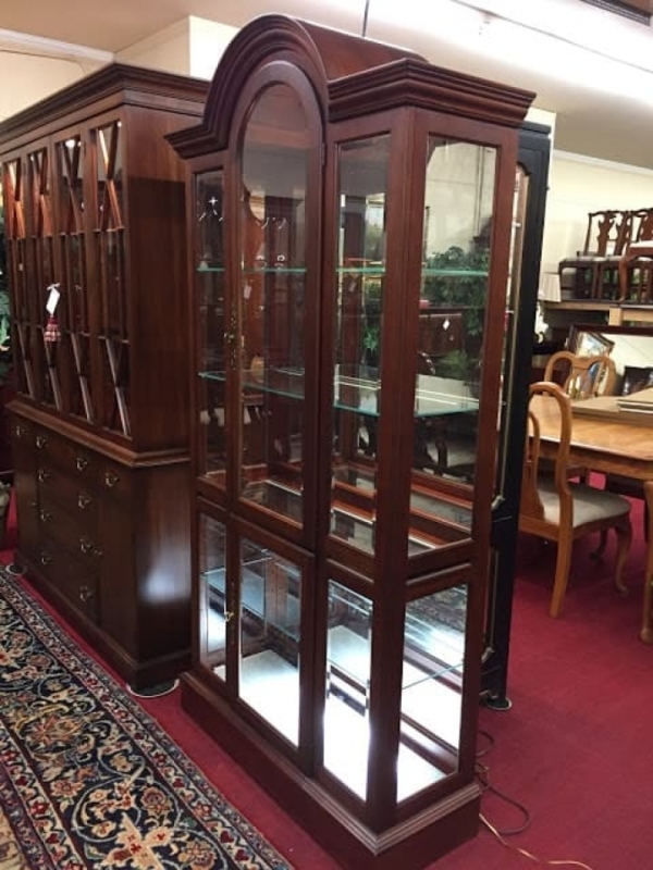 Elegant Pennsylvania House Arched Glass Curio Cabinet