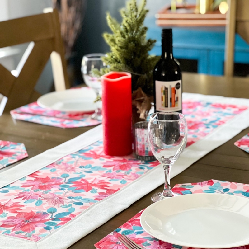 Floral Holiday Table Runner and Placemats Design