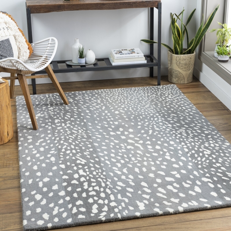 Gray Antelope Pattern Wool Rug for Contemporary Living Rooms