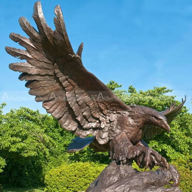 Large Bronze Eagle Statue for Outdoor Spaces