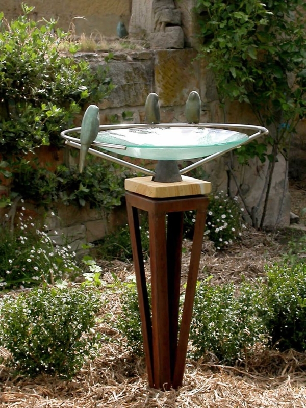 Modern Birdbath with Sculptural Metal Birds