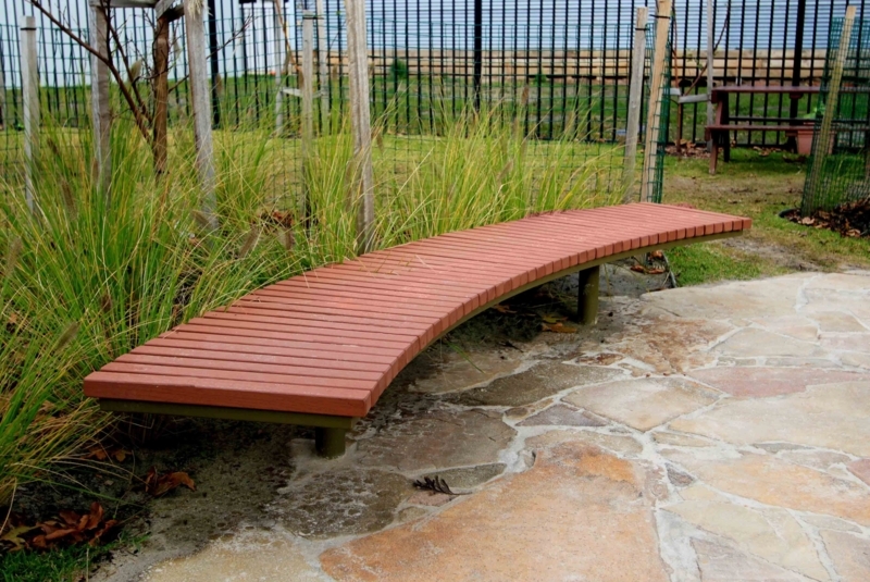 Modern Curved Wooden Outdoor Bench Design