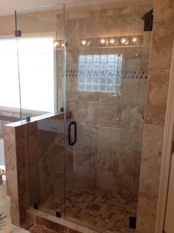 Modern Frameless Glass Shower Door Design