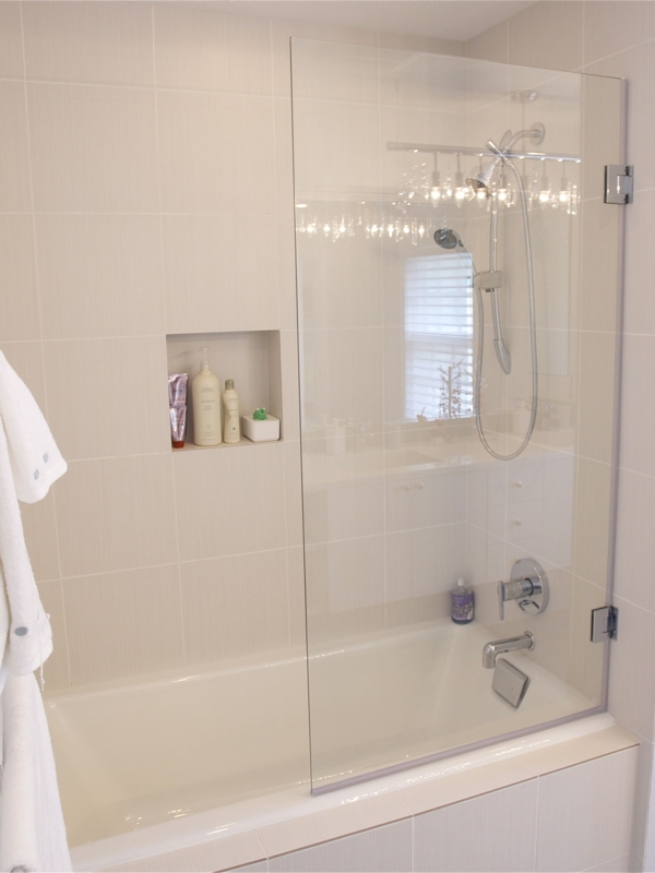 Modern Frameless Half Glass Shower Door Design