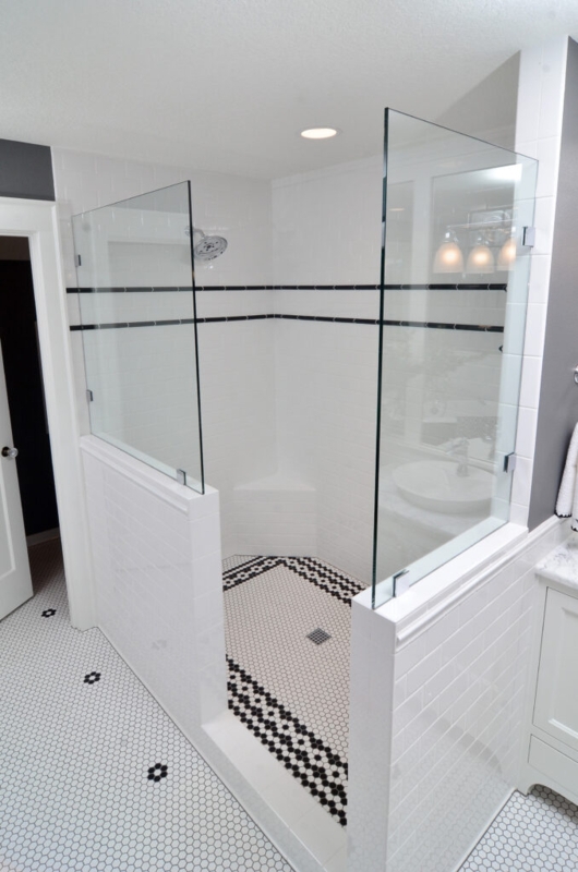 Modern Glass Half Wall Shower Enclosure Idea