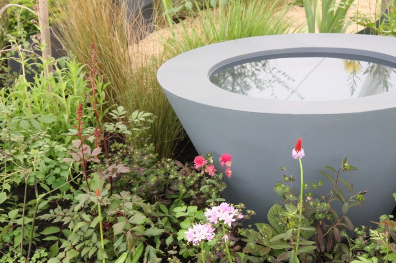 Modern Grey Concrete Bird Bath for Garden Decor