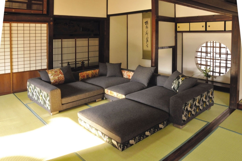 Modern Japanese Living Room with Tatami and Contemporary Sofa