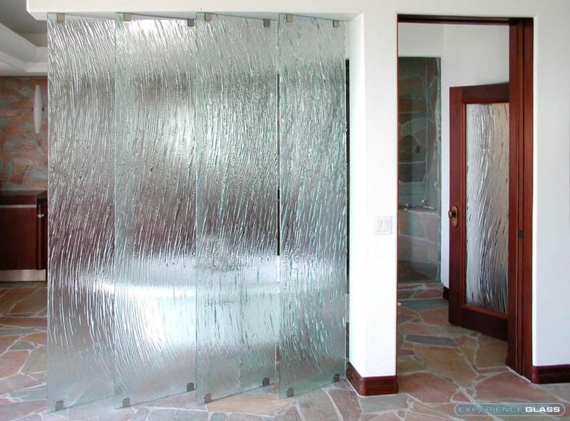 Modern Textured Glass Room Dividers for Open Spaces