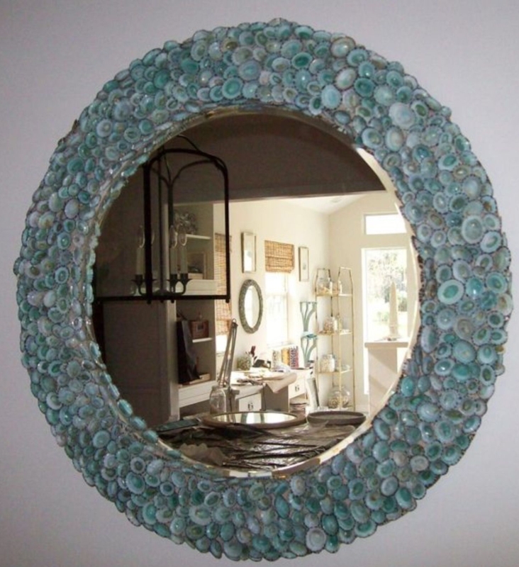 Round Coastal Shell Frame Mirror Decor