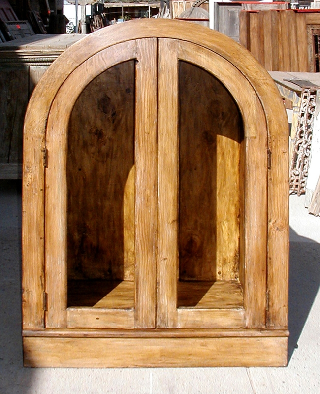 Rustic Arch Wooden Bar Cabinet Design
