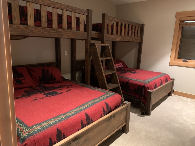 Twin over queen quad bunk bed room | Small room design bedroom, Custom ...