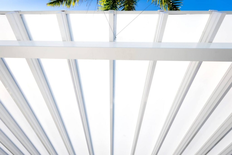 5 Benefits Of A Pergola With A Polycarbonate Roof - Legacy Decks