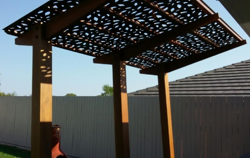 Cantilever Timber Pergola with Decorative Roof Design