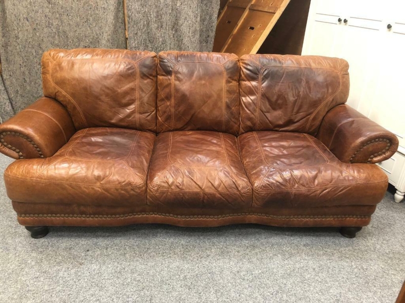 Classic Distressed Brown Leather Sofa Canada