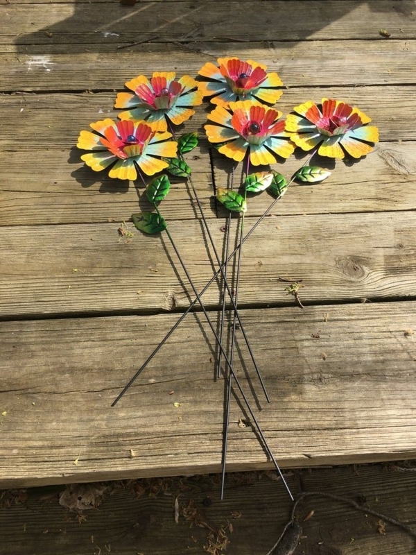 Colorful Metal Garden Flowers for Outdoor Decor