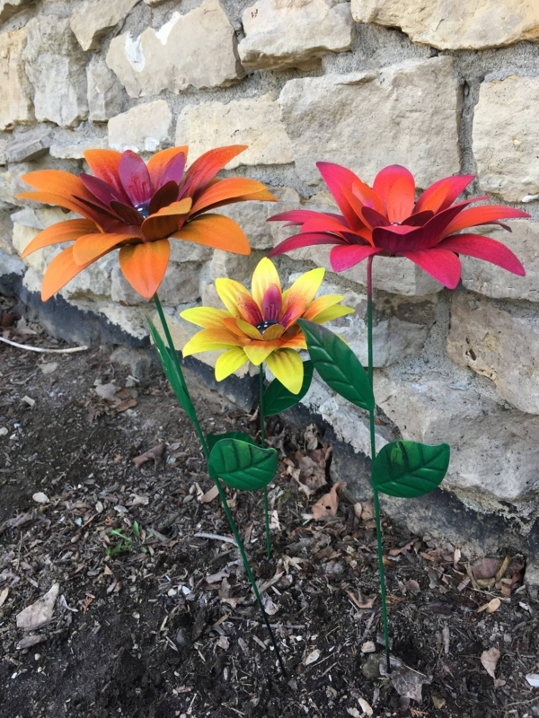 Colorful Metal Garden Flowers for Outdoor Decor