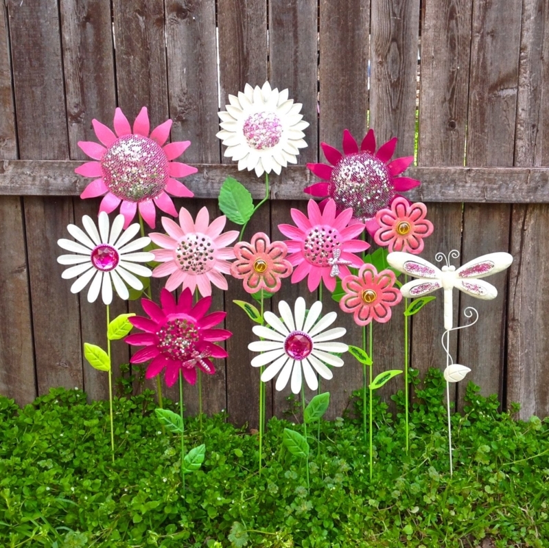 Colorful Metal Yard Art Flowers for Garden Decor